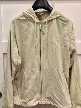 Solumbra Women's Lightweight Hooded Jacket in Light Sage